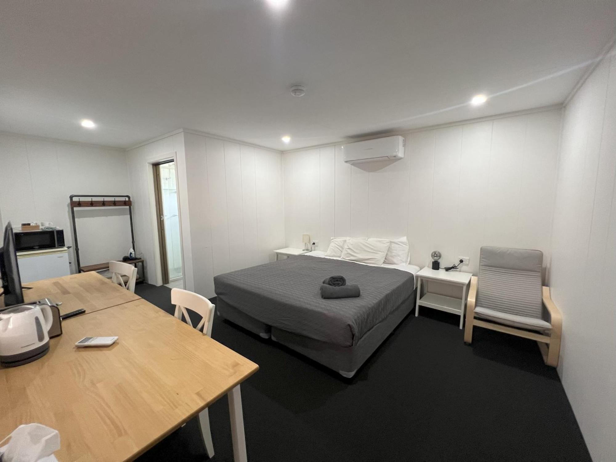 Abajaz Motel-Central-King Bed-Shaded Parking Longreach Exterior foto