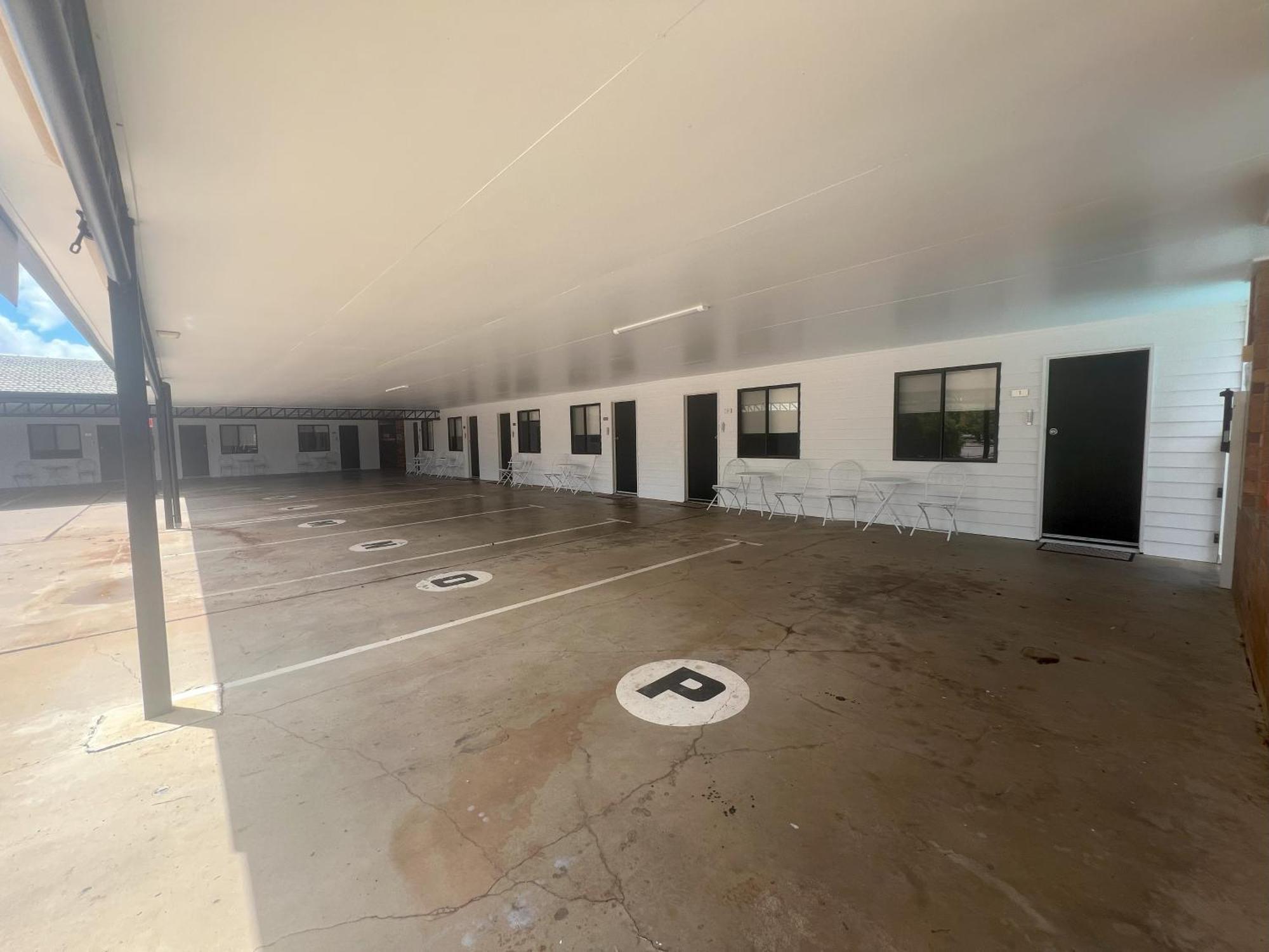 Abajaz Motel-Central-King Bed-Shaded Parking Longreach Exterior foto