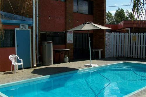 Abajaz Motel-Central-King Bed-Shaded Parking Longreach Exterior foto