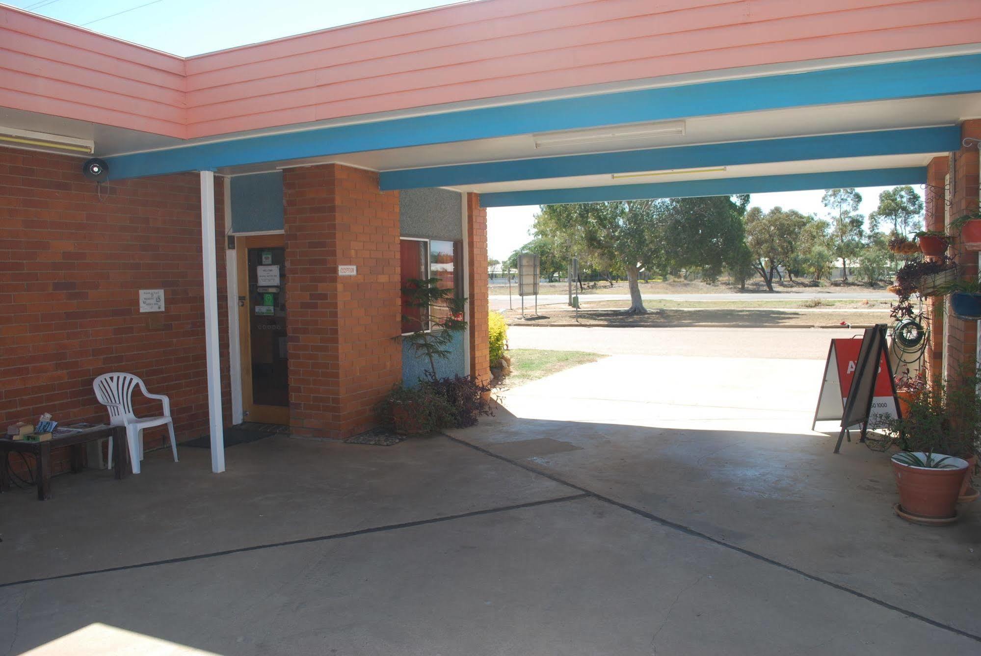 Abajaz Motel-Central-King Bed-Shaded Parking Longreach Exterior foto